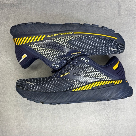 🔥🔥🔥Brooks Men's Athletic Shoes - Navy and Yellow Size: 9🔥🔥🔥 - Picture 11 of 11